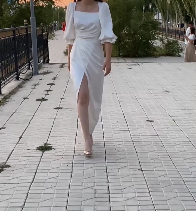 Продается шикарное белое платье!