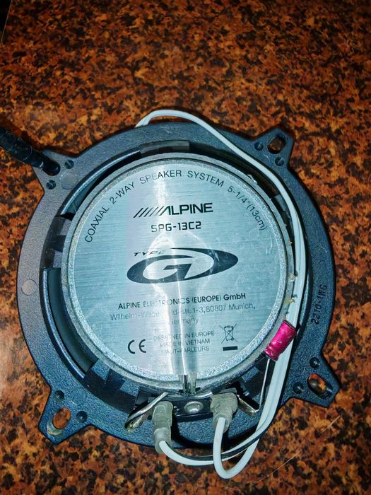 Субуфер Alpine,CD радио Sony,Усилвател Sony,4бр тонколони Alpine, кабе