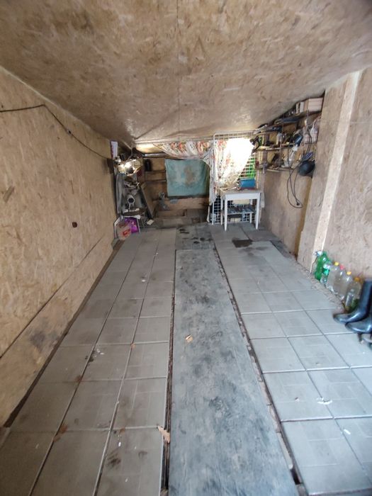 Продам гараж в центре.