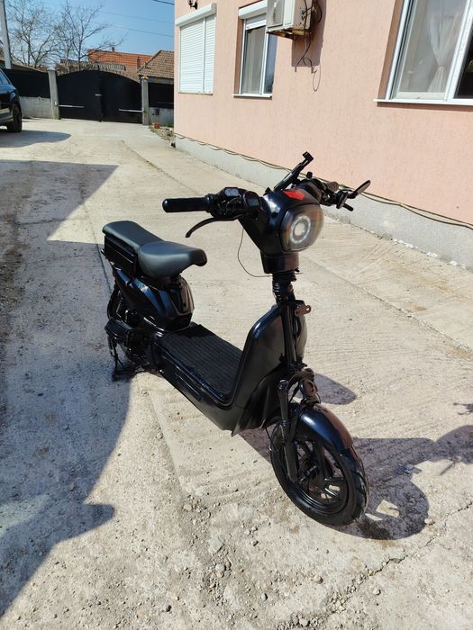 Scuter electric fara permis