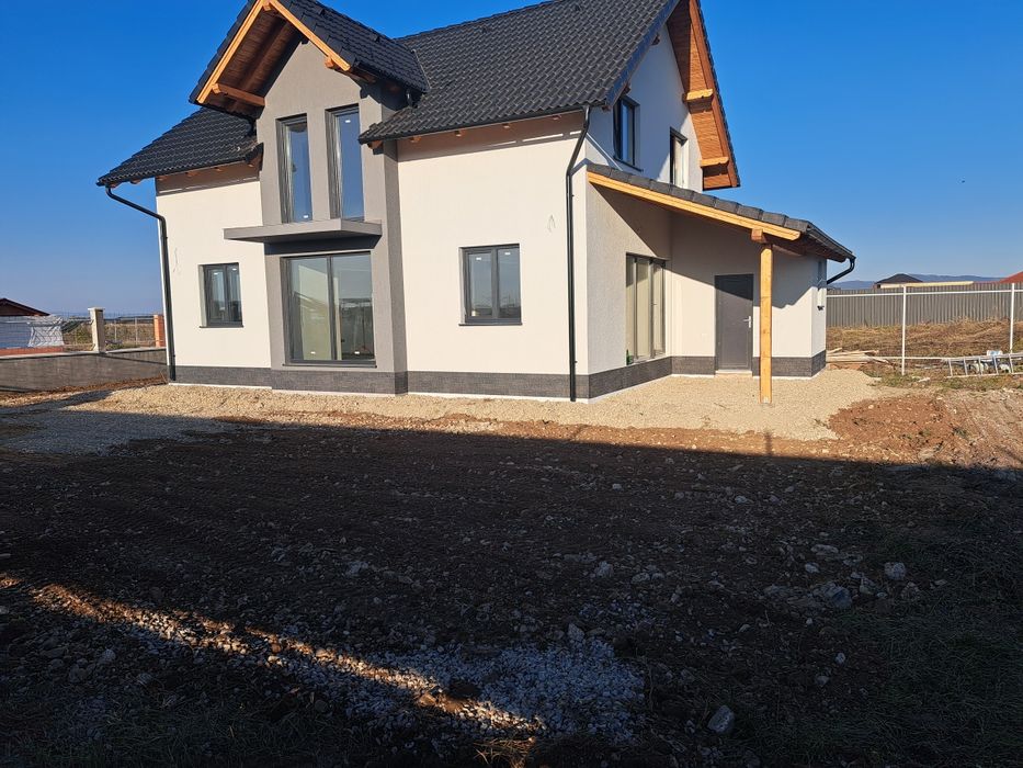 Casa de vânzare,Sacele