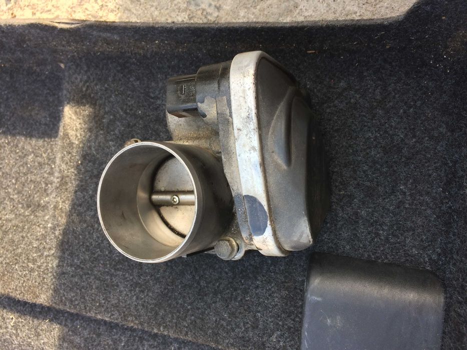 Clapeta acceleratie renault megane 2.0 aspirat 2.0 cabrio 136 de cai