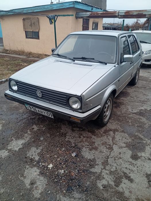 Гольф 2 . На корбюраторе.