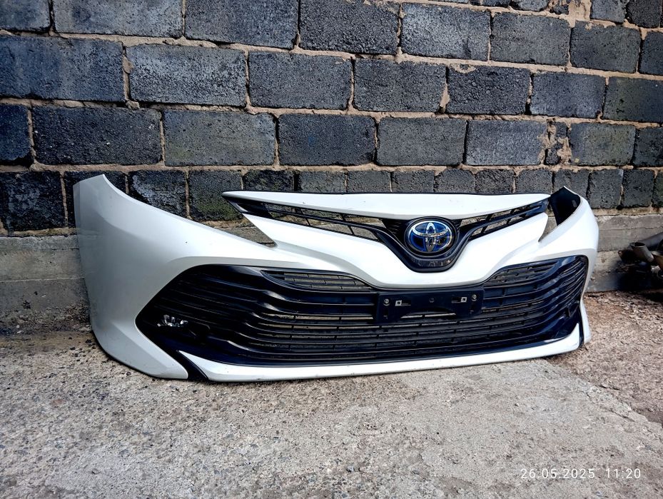 Бампер Toyota Camry 70