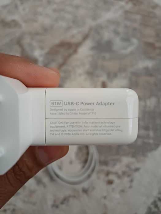 Оригинальное зарядное устройство Apple 61W USB-C