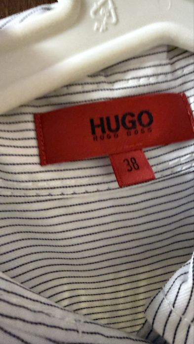 Риза на Hugo в идеален вид