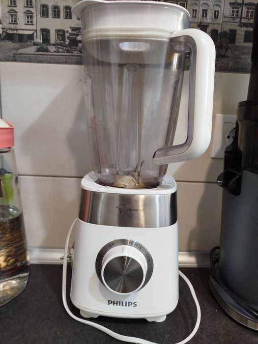 Aparat de cafea ,spumant,Blender,storcator fructe ,