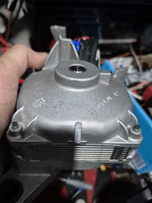 Motor generator inverter