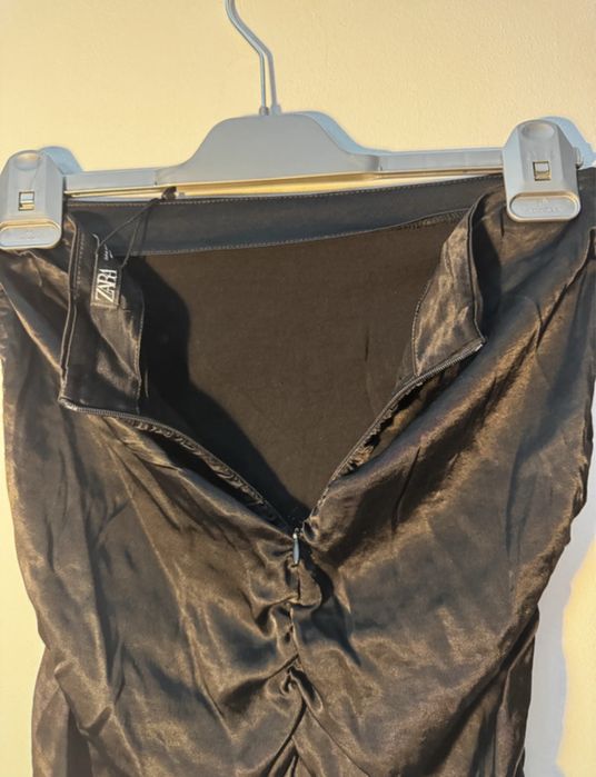 Fusta scurta satinata marimea M, zara