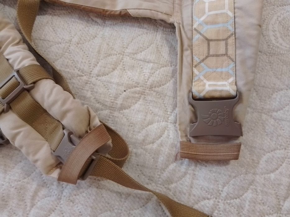 Раница за носене на бебе + топло поларено чувалче за раница