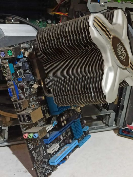 ASUS P5G41T-M LX3 + Intel Core 2 Quad Q9450 + Cooler Master охладител