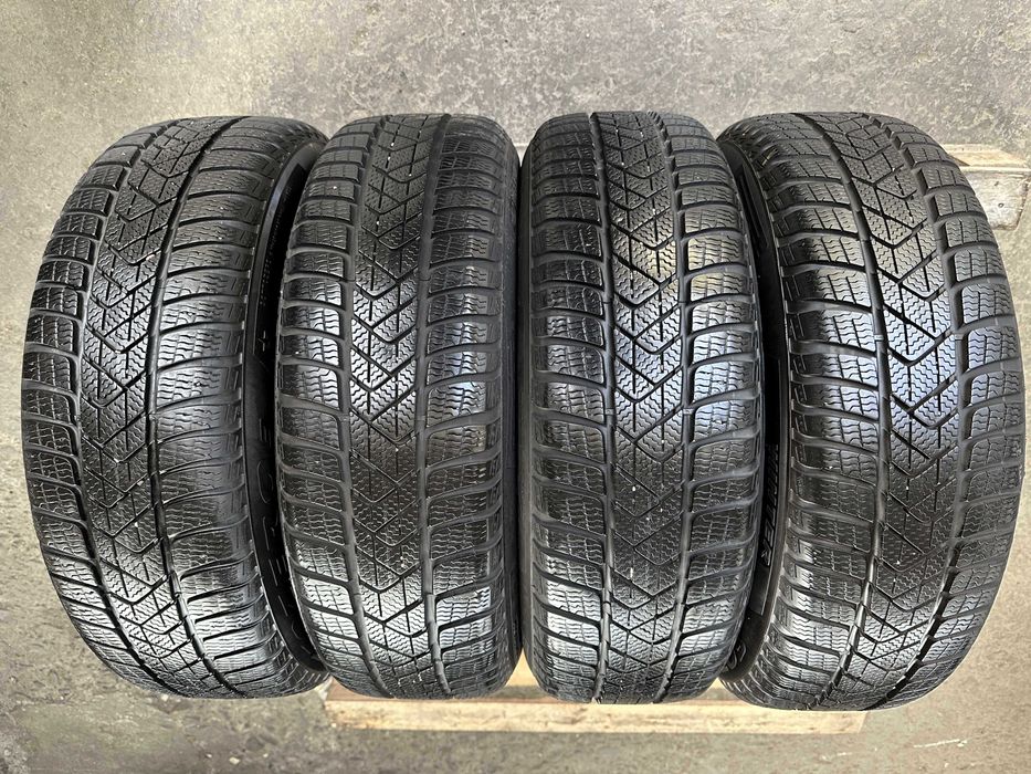 SET 4 Anvelope Iarna 205/60 R17 93H PIRELLI Sotto Zero 3