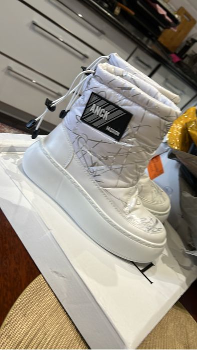 Продам дутики