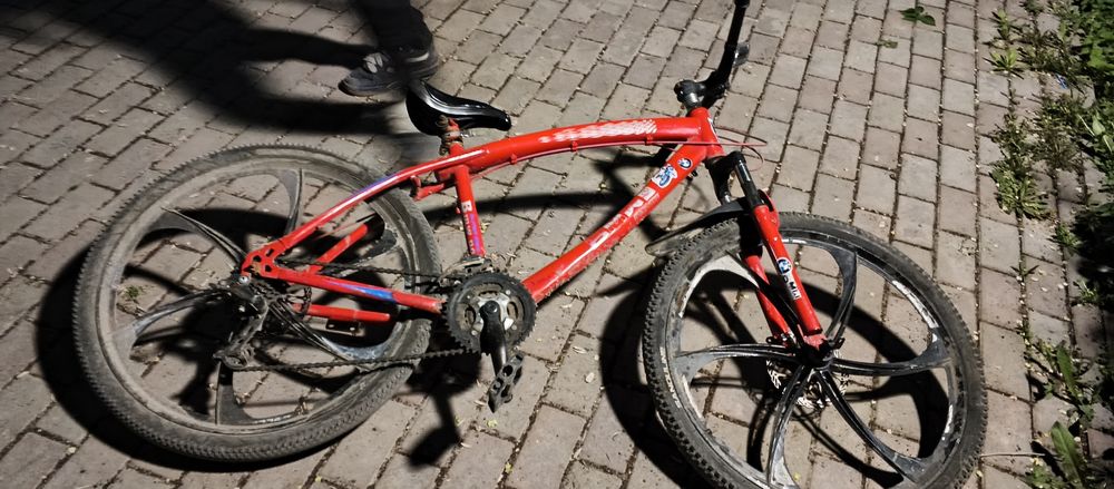 Горный велосипед на литых дисках (BMW)