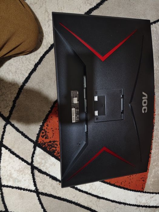 Monitor AOC gaming curbat pentru piese
