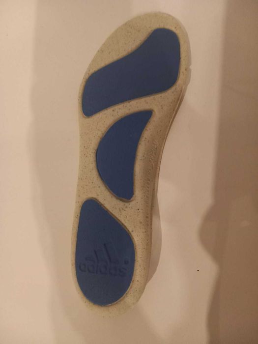 маратонки Adidas Yeezy Boost 700