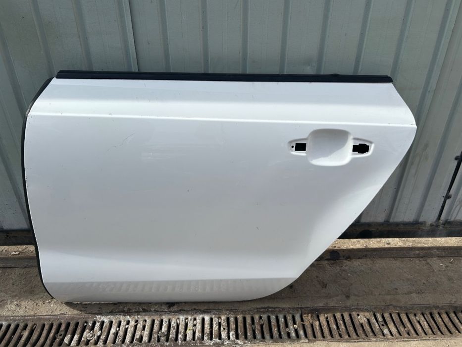 Usa Audi A7 C7 4G 2011 -> 2017 / Portiera Stanga Spate Audi A7 C7 2013 2014 / 2015 2016 alba alb