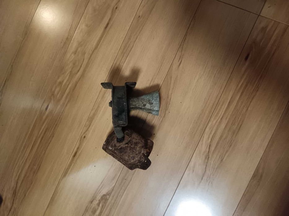 Macara roată rezervă kia sorento 100 lei