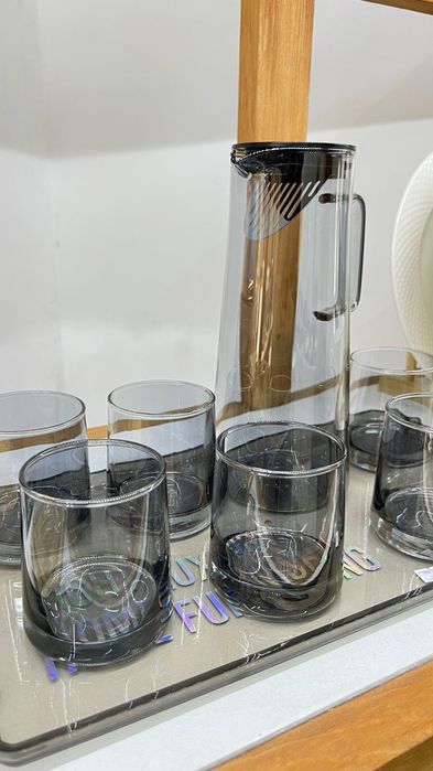 Продам чайные сервизы и фужеры