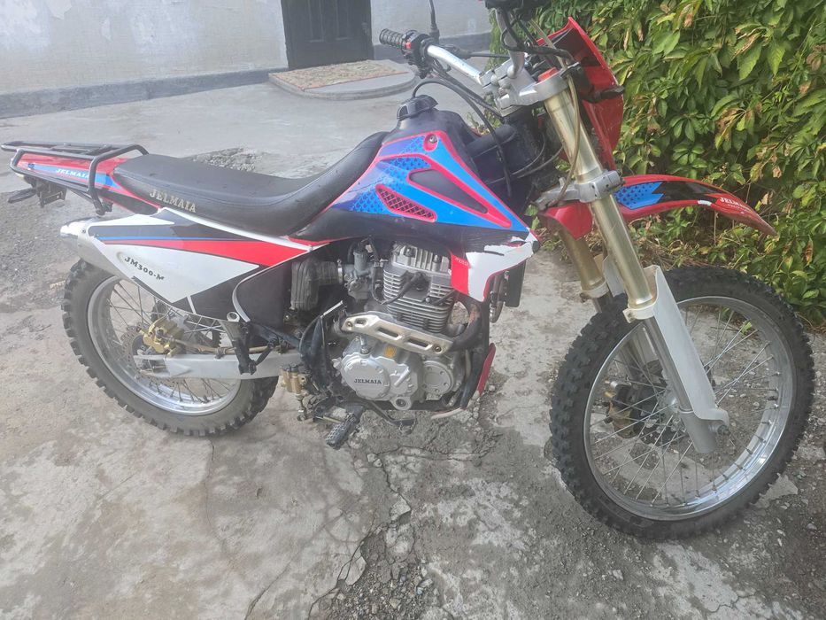 Мотоцикл эндура 300 кубов