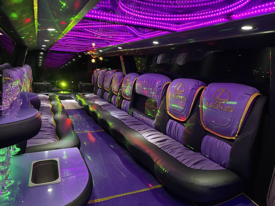 Продам лимузин Lexus LX 470