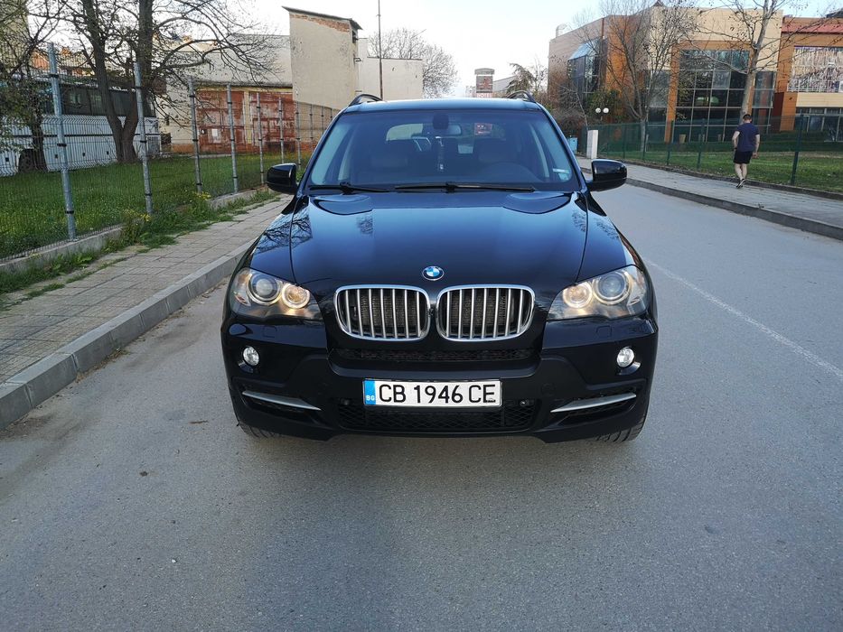 Автомобил джип бмв