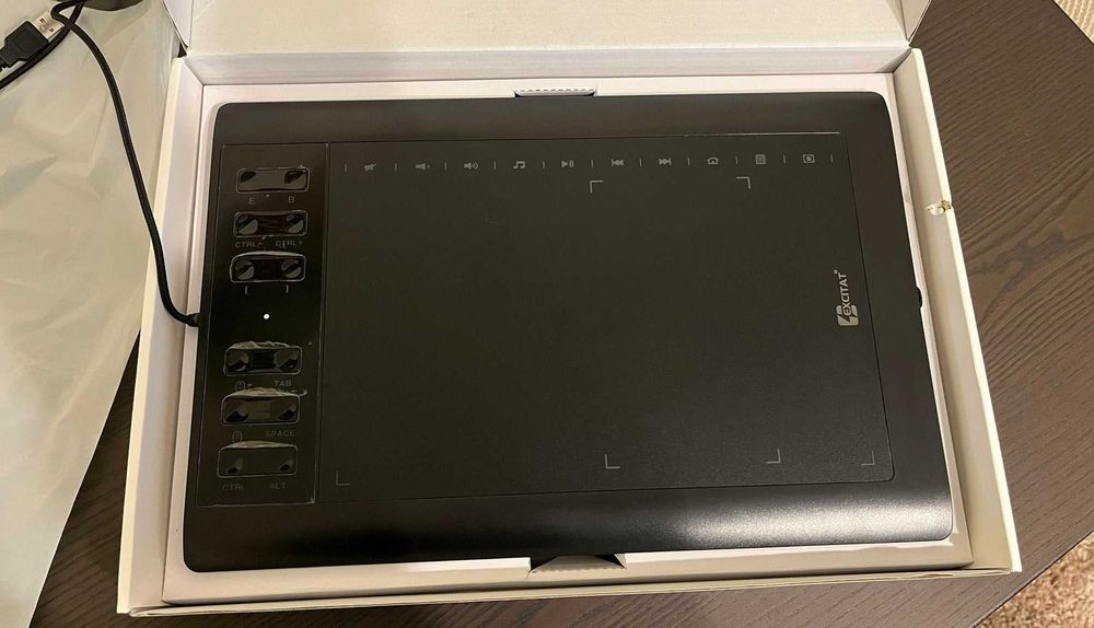 Tableta de desen cu stilou si suport