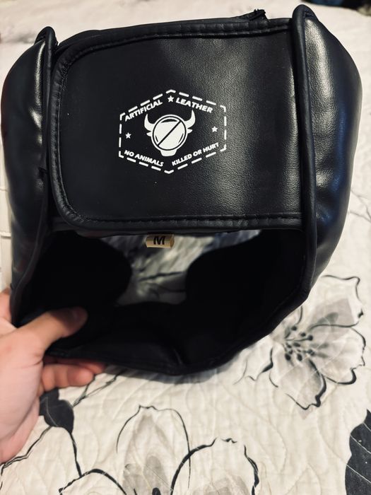 Cască box nefolosită