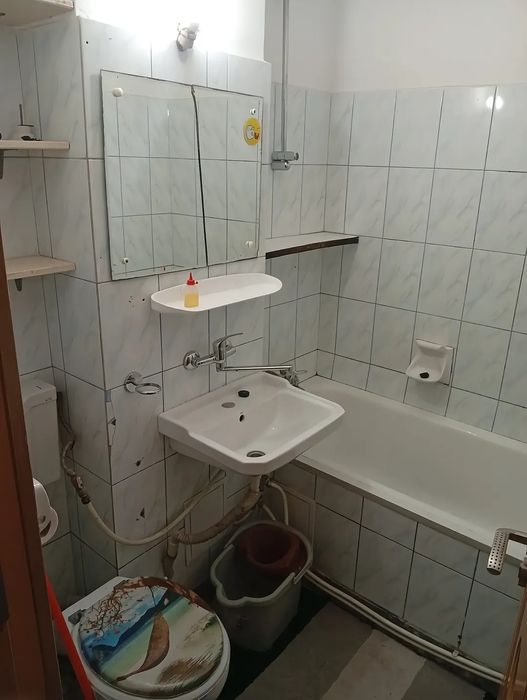 Se închiriază garsoniera