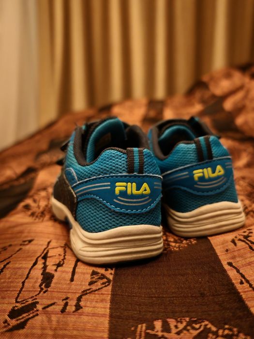 Adidași Fila băieți mărimea 26