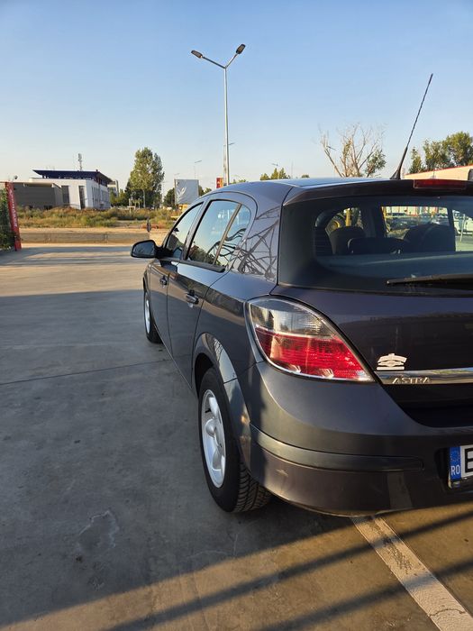 Opel Astra H 1.6 Benzină / 2011 / 185.000 km