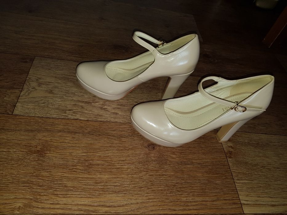 Туфли  женские размер 38