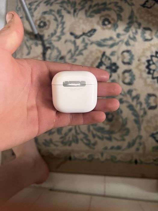 De vânzare Airpods 4