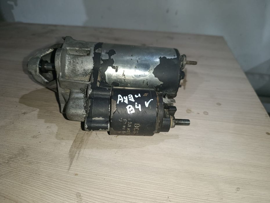 Генератор на Ауди 100 С4 объем 2.6 2.8