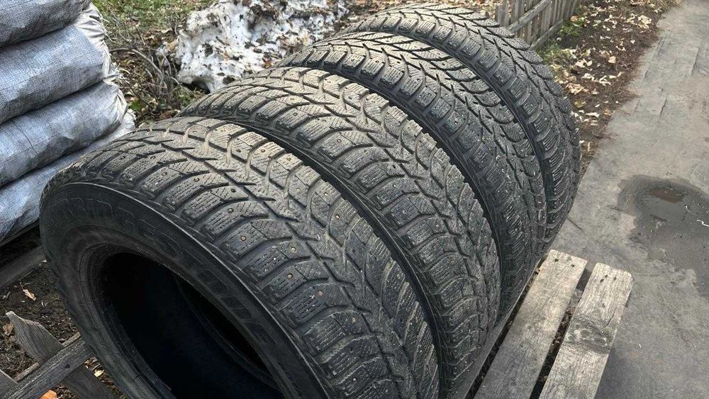 Продам зимние шины 215\70\16