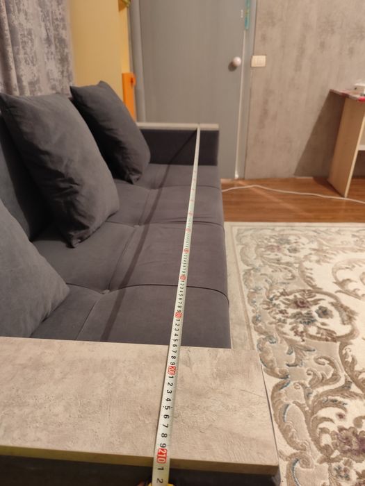 Продам Диван и ковер.  СРОЧНО!!! Торг уместен