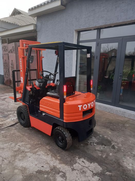 Кара вилочное погрузчик