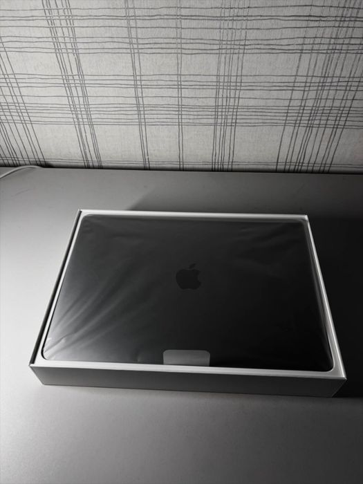 Macbook Pro 14.2 inch 3.1GHz 2-core Intel Core i5