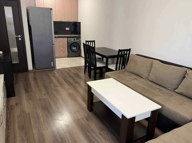 Дава се под наем Двустаен апартамент в Пловдив, Христо Смирненски - 70 кв.м за 550 € - Снимка #1