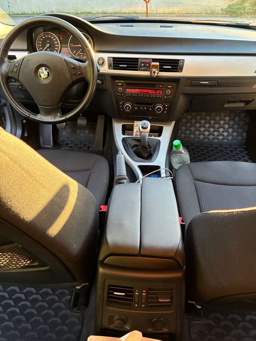 BMW Seria 3 2010 — imagine 5