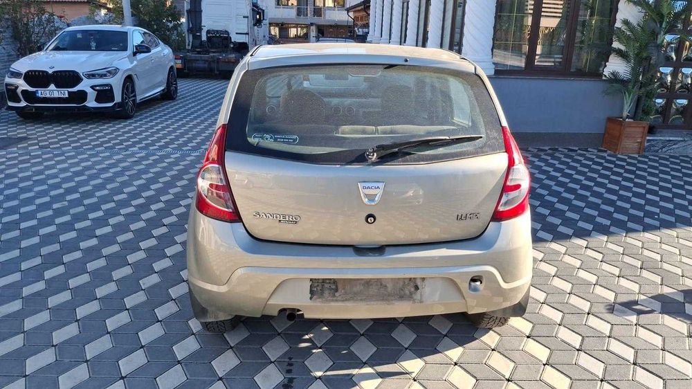 Dezmembrez Sandero 1.4 benzina