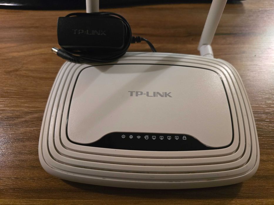 Безжичен рутер TP-LINK TL-WR843ND