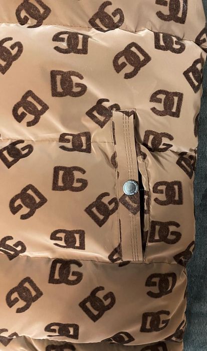 Vând vesta noua de bărbați