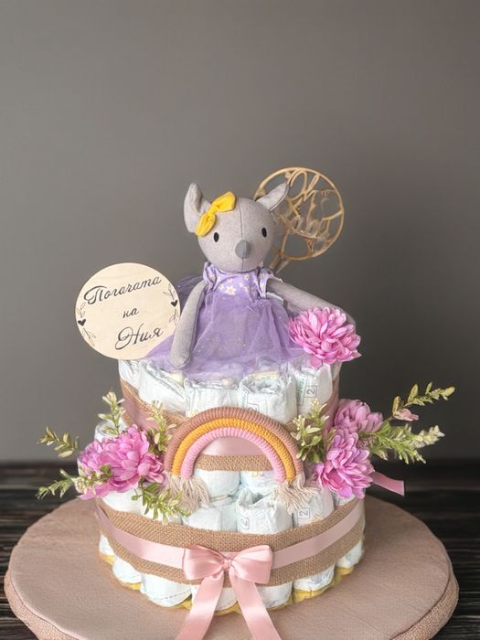 Торти от памперси и бебешки гардеробчета