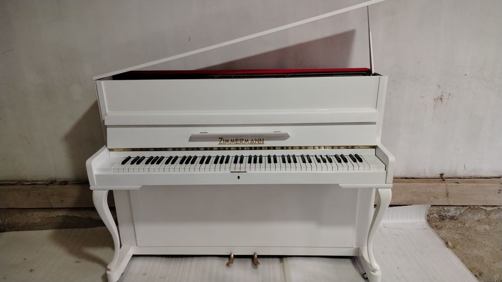 Fortepiano Germanskiy sotiladi xolati yaxshi.