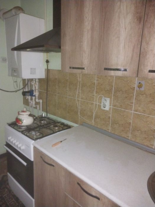 Srochno.  Uy sotiladi 2 xonali