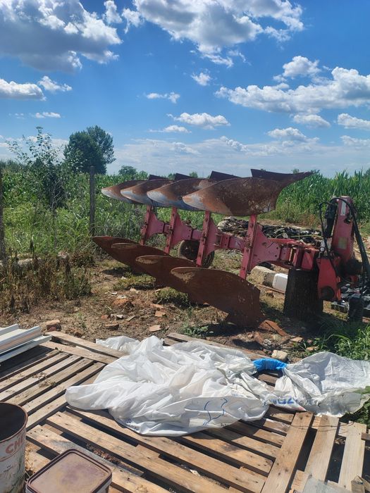 Vând utilaje agricole