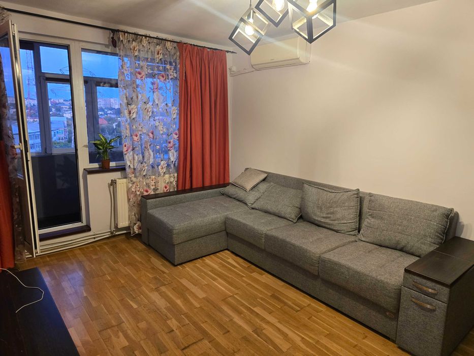 Închiriez apartament 4 camere,Iași,Alexandru cel Bun