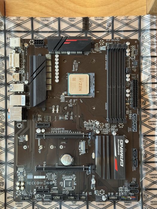 Gigabyte B450 Gaming X + Ryzen 5 3600 + Cooler Stock Wraith