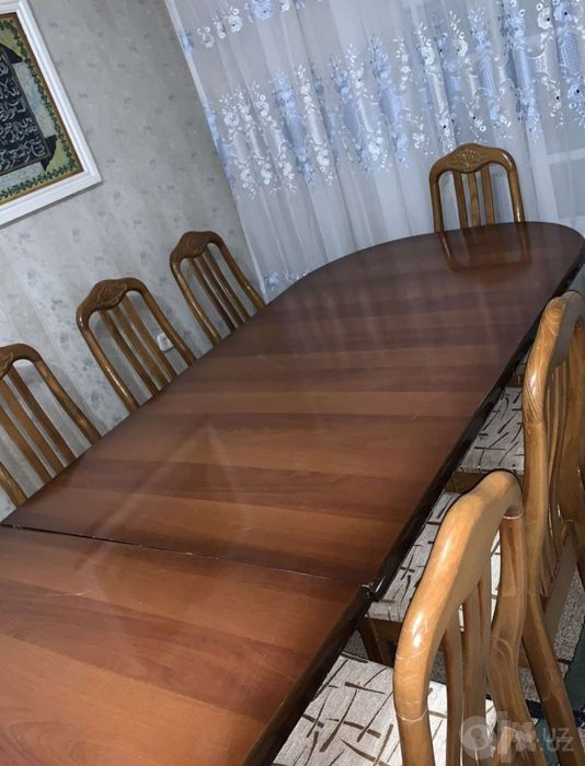 Продается Стол и стулья